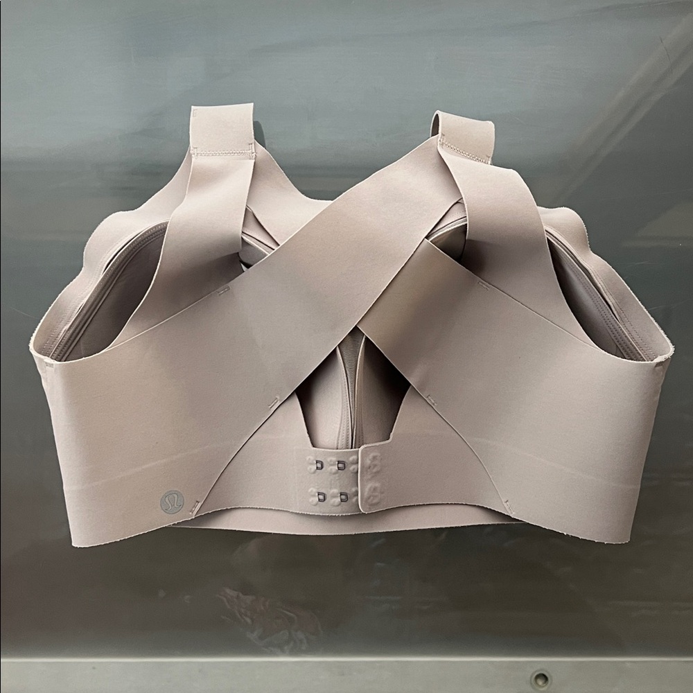 🫶34DD Like New Barely Beige Enlite Bra by Lululemon in Taupe/Cream/Greyish 34E - Picture 5 of 17